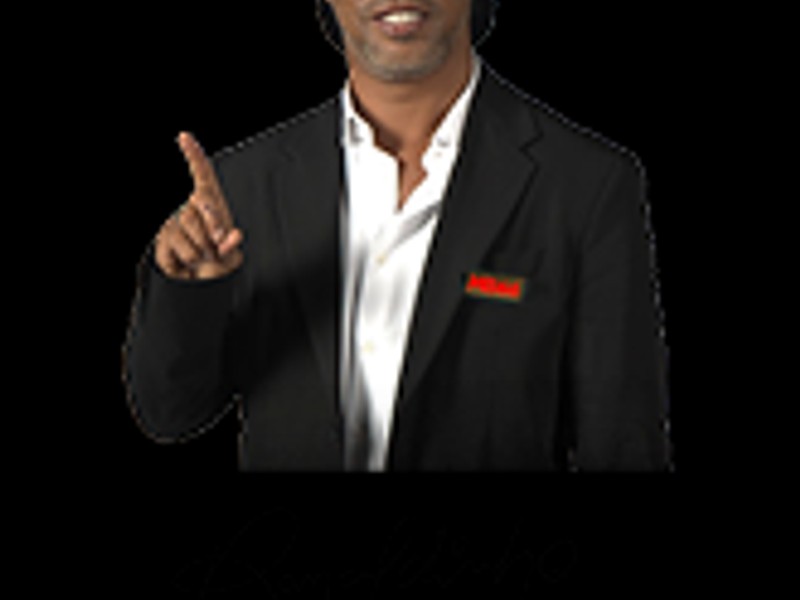 Hình ảnh nhân viên hỗ trợ 68GB chuyên nghiệp đang tư vấn